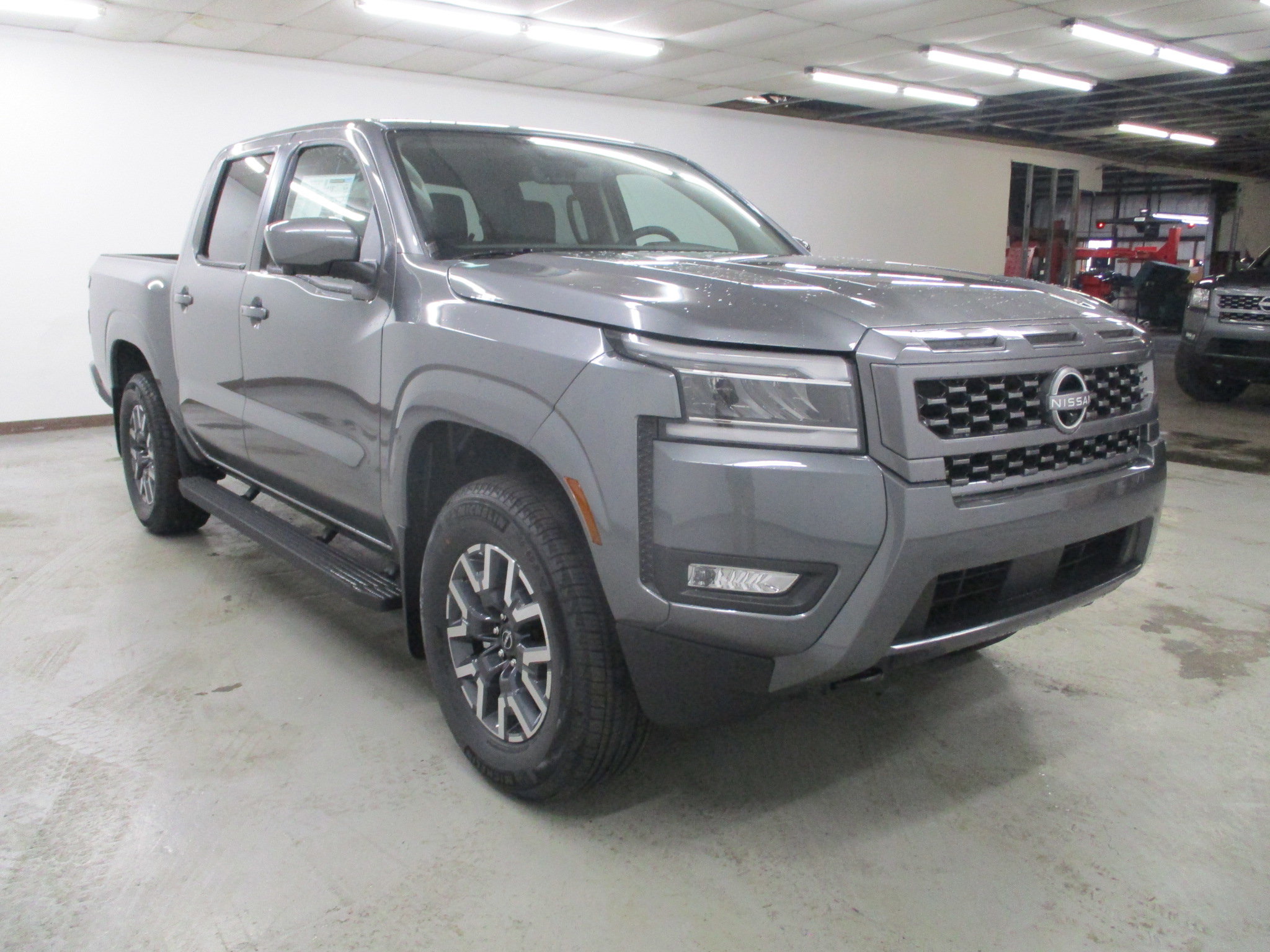 New 2025 Nissan Frontier SL image 8