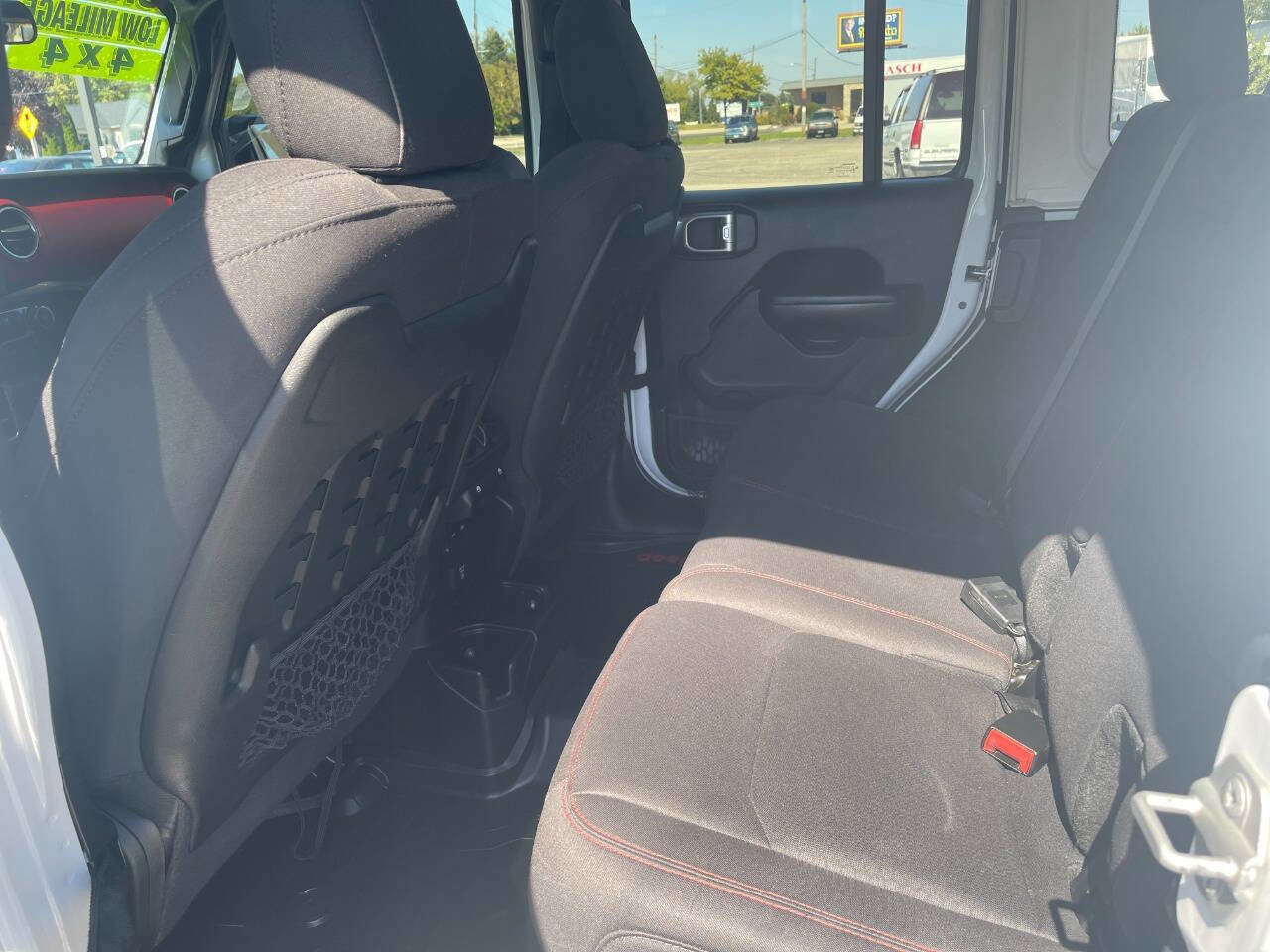 Used 2018 Jeep Wrangler Unlimited Rubicon w/ Steel Bumper Group image 11