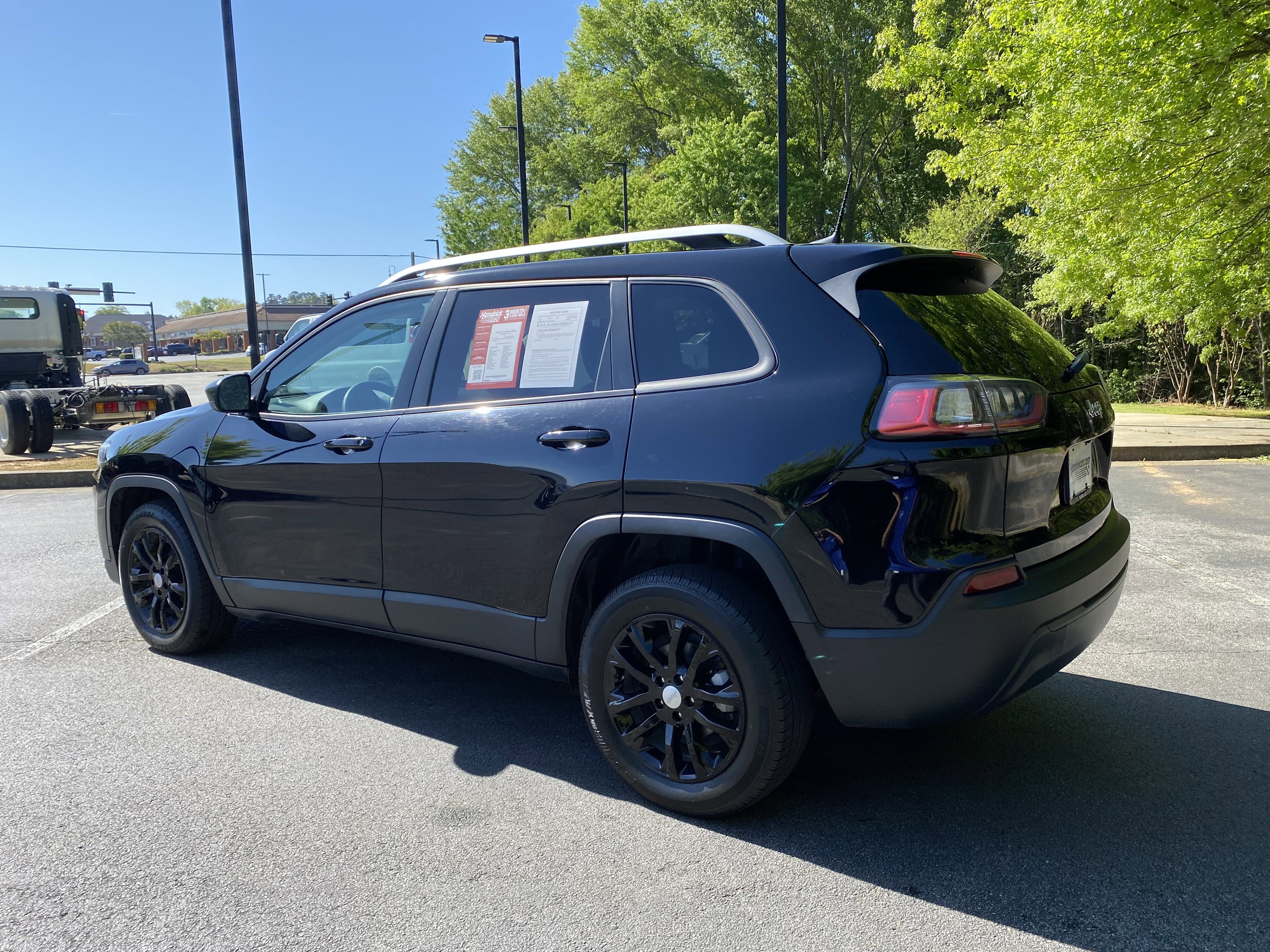Used 2020 Jeep Cherokee Latitude FWD image 7