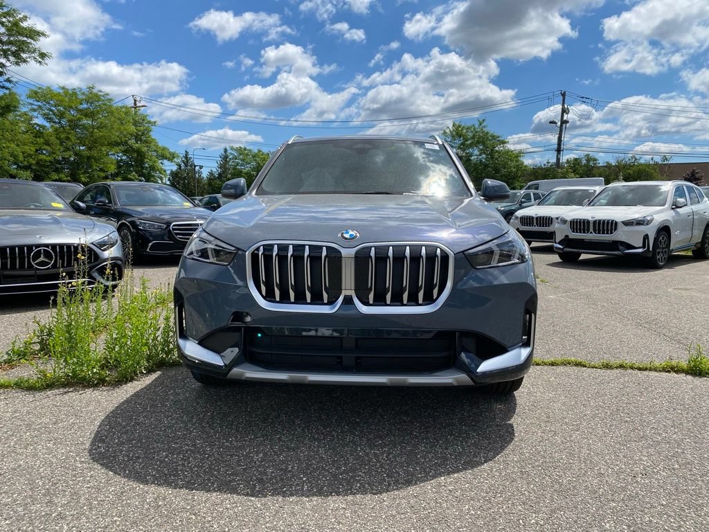 New 2026 BMW X1 xDrive28i w/ Technology Package AWD/4WD image 2