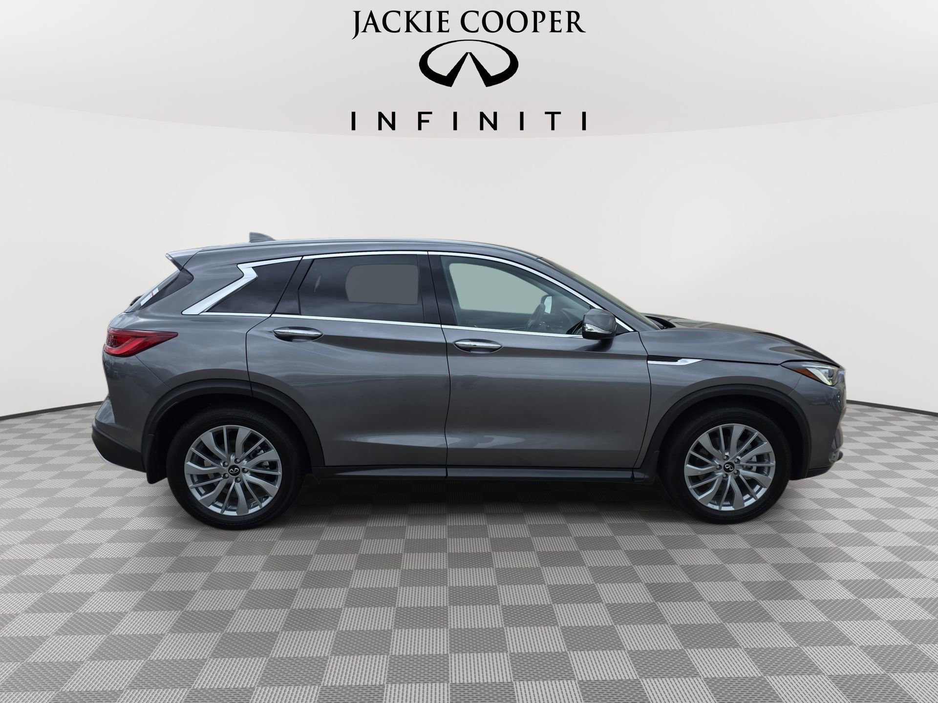 Certified 2025 INFINITI QX50 Pure image 4