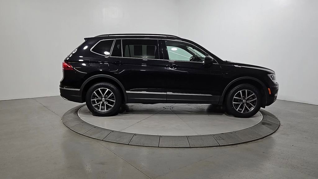 Used 2020 Volkswagen Tiguan SE w/ Panoramic Sunroof Package AWD/4WD image 7
