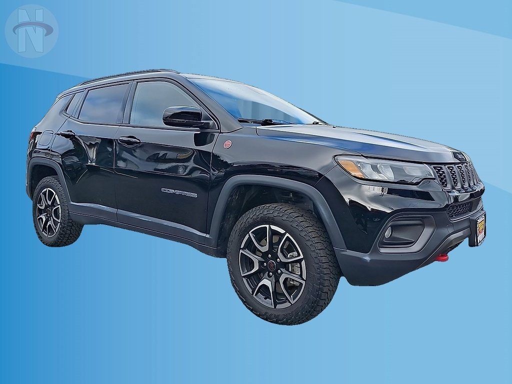 Used 2025 Jeep Compass Trailhawk AWD/4WD image 1