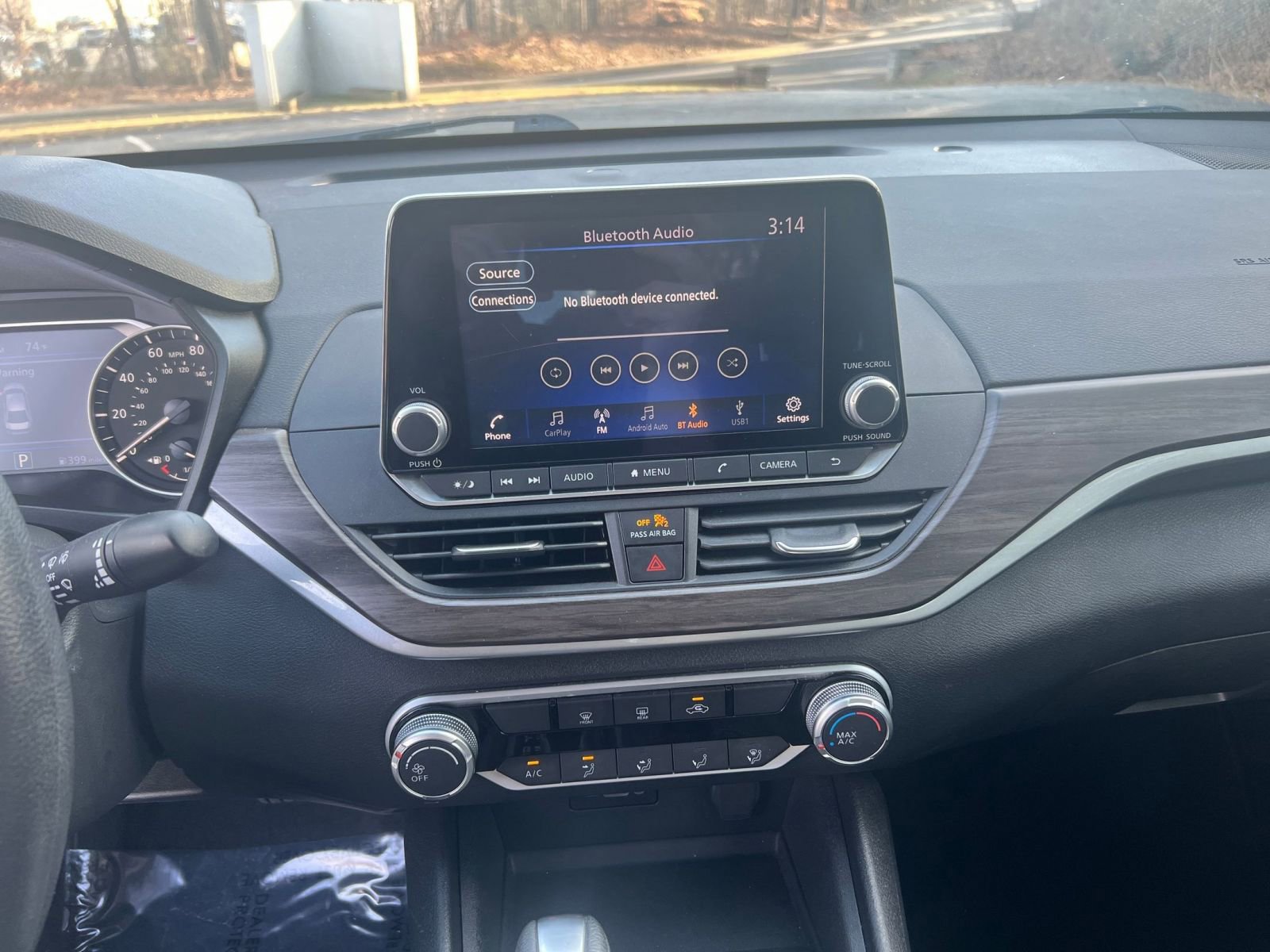 Used 2025 Nissan Altima 2.5 SV image 18