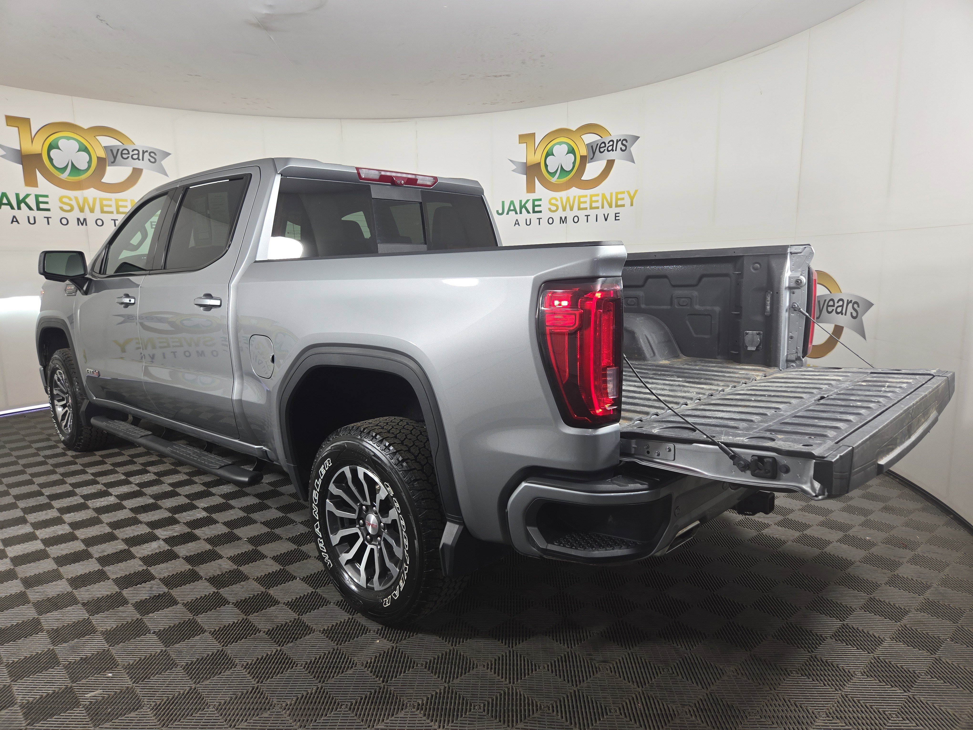 Certified 2023 GMC Sierra 1500 AT4 w/ Technology Package AWD/4WD image 29
