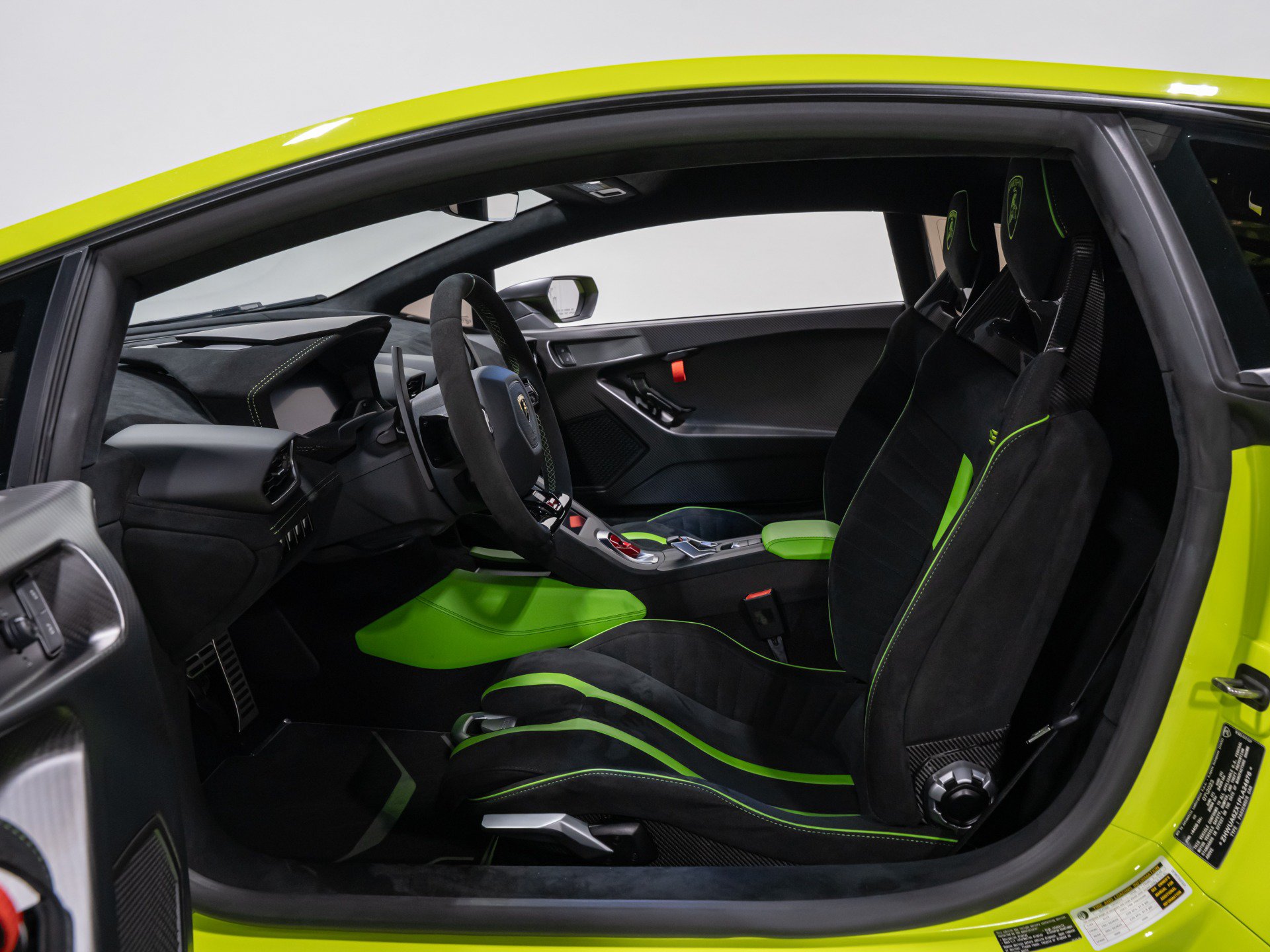 Used 2023 Lamborghini Huracan STO RWD image 37