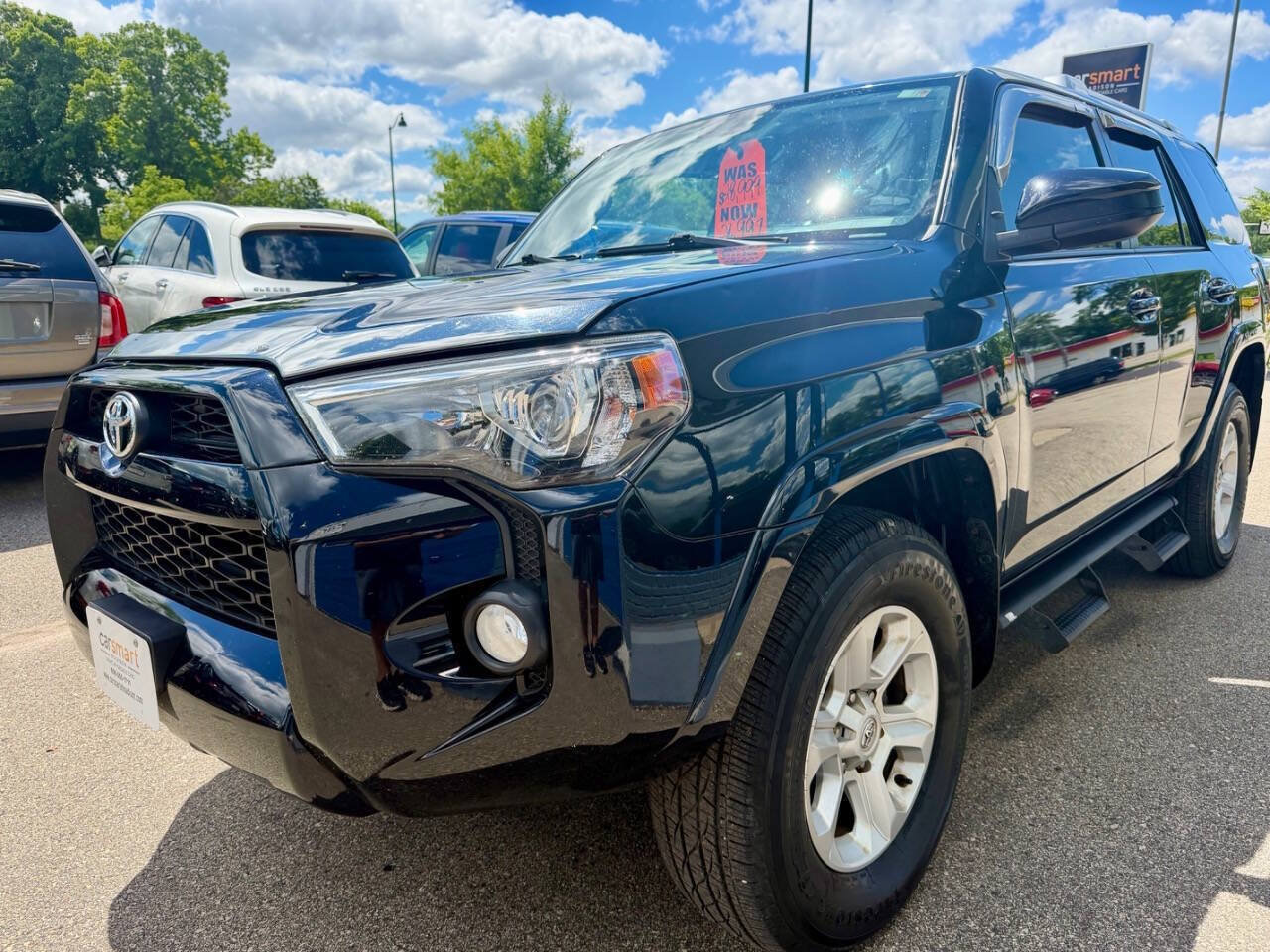 Used 2018 Toyota 4Runner SR5 AWD/4WD image 7