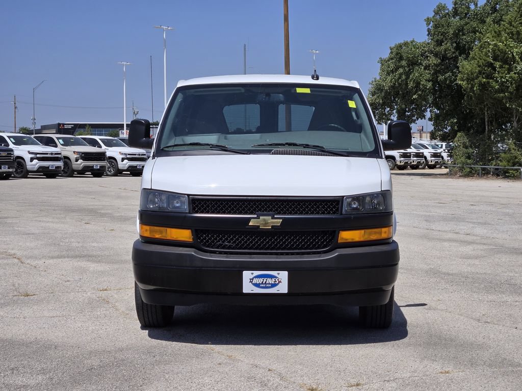 Used 2025 Chevrolet Express 3500 LS RWD image 2