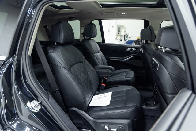 Certified 2025 BMW X7 xDrive40i w/ Premium Package AWD/4WD image 24
