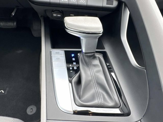 Used 2024 Hyundai Elantra SEL image 28