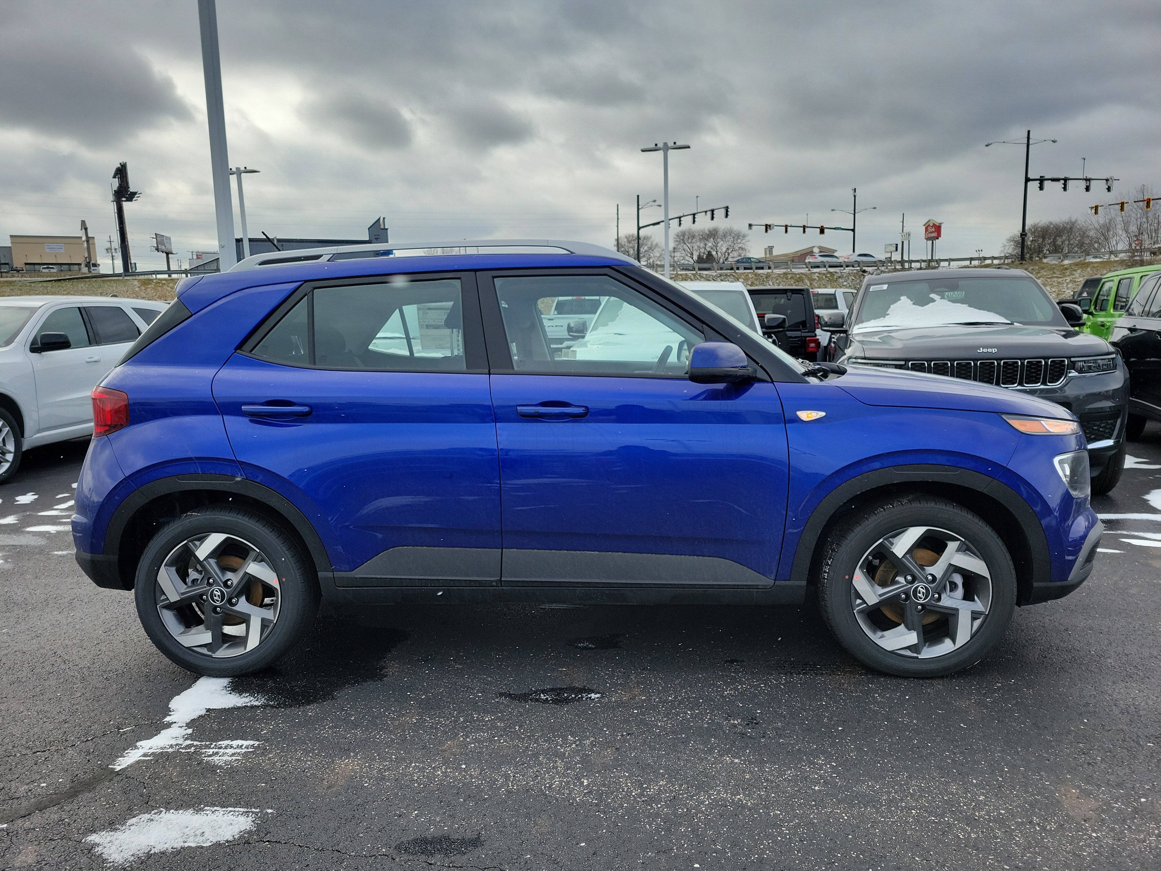 New 2026 Hyundai Venue SEL image 3