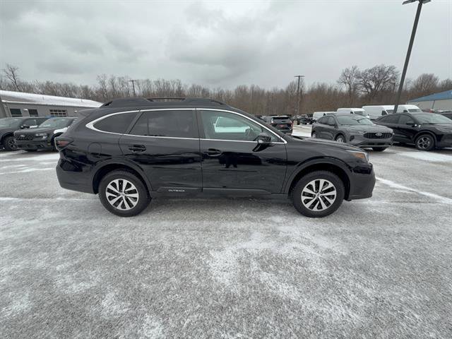 Used 2022 Subaru Outback Premium AWD/4WD image 8