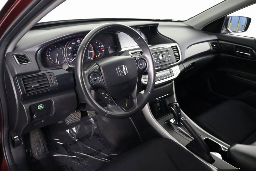 Used 2015 Honda Accord Sport image 7