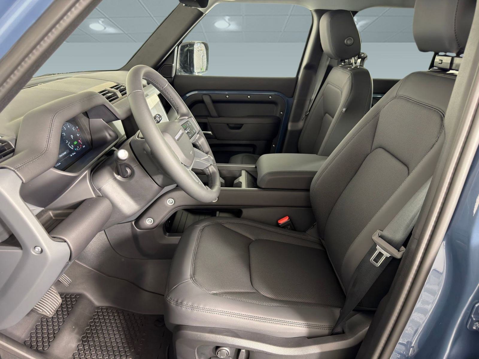 Used 2026 Land Rover Defender 110 S image 5