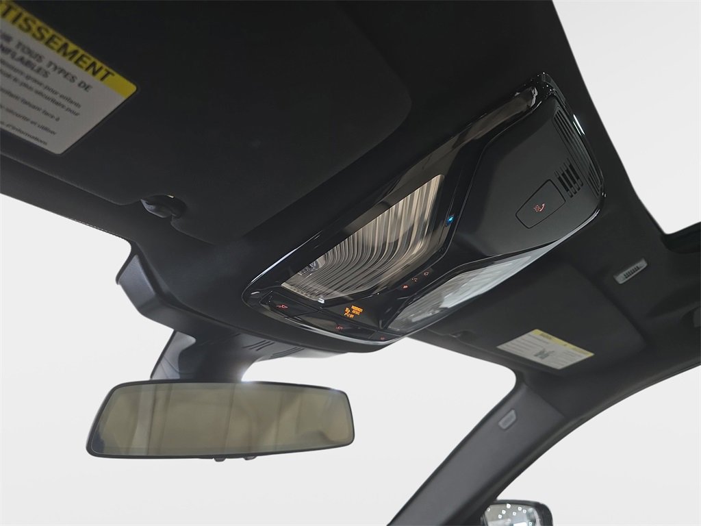 Used 2023 BMW 530e w/ Premium Package image 22