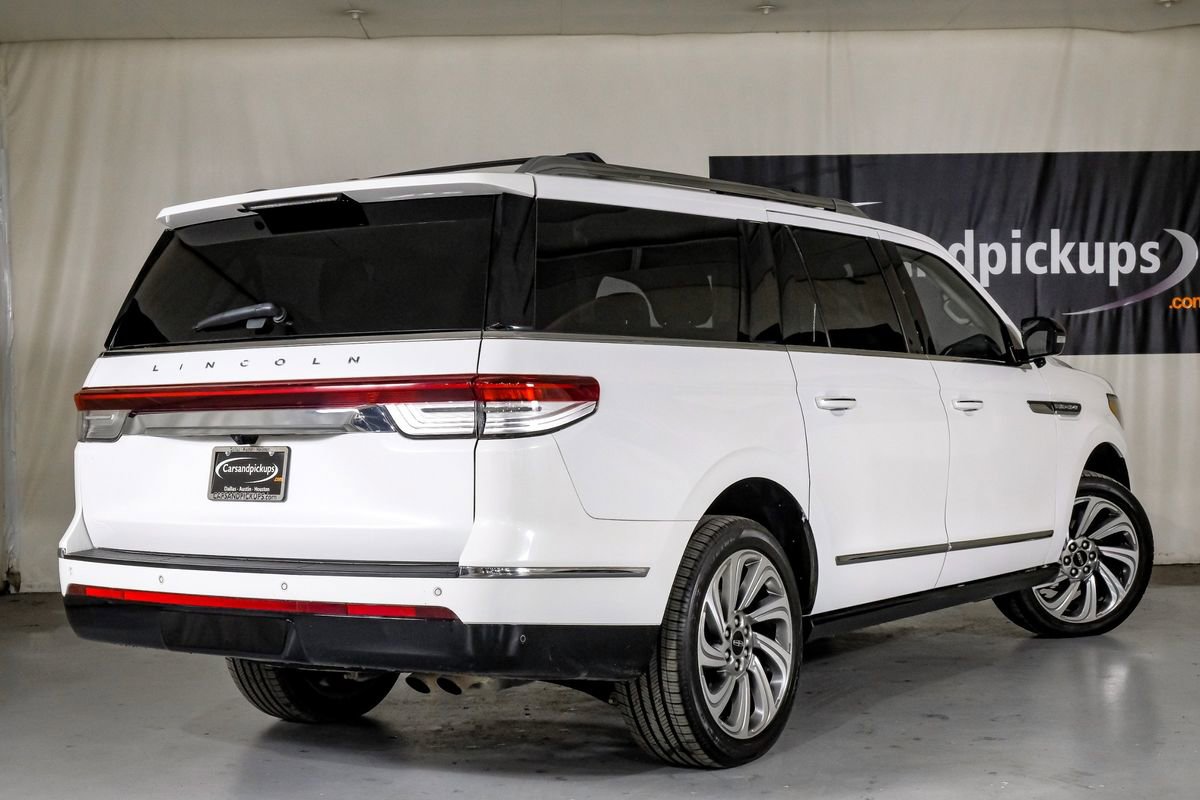 Used 2023 Lincoln Navigator L Reserve AWD/4WD image 8