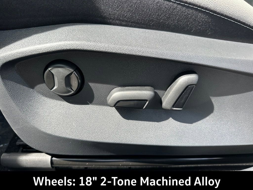 New 2026 Volkswagen Taos SE AWD/4WD image 14