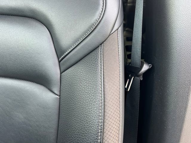 Used 2025 Nissan Pathfinder SL image 16