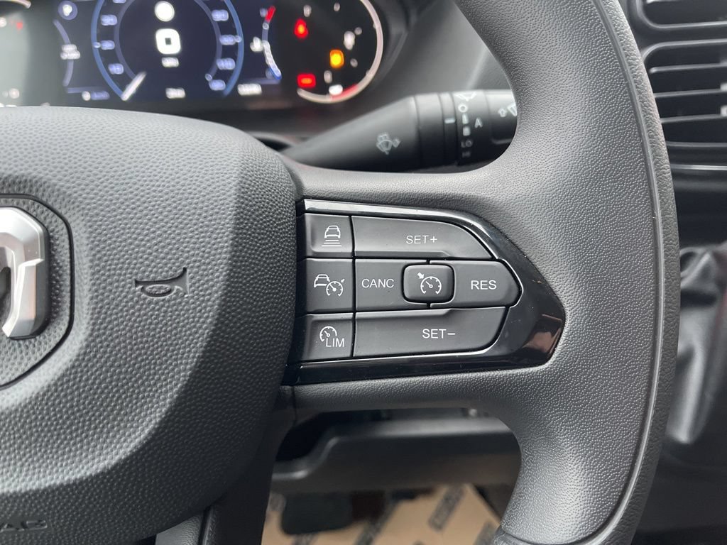 New 2025 RAM ProMaster 2500 w/ Premium Convenience Group FWD image 15