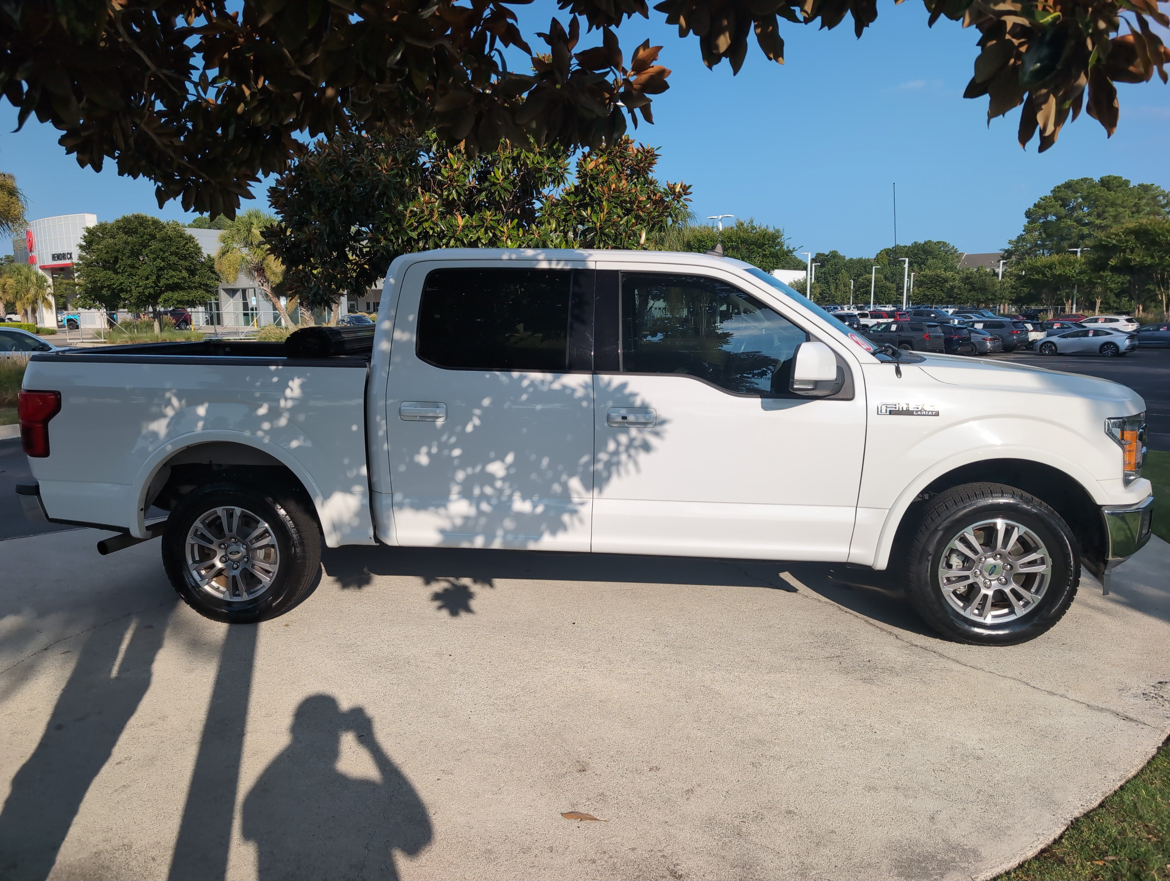 Used 2020 Ford F150 Lariat RWD image 11