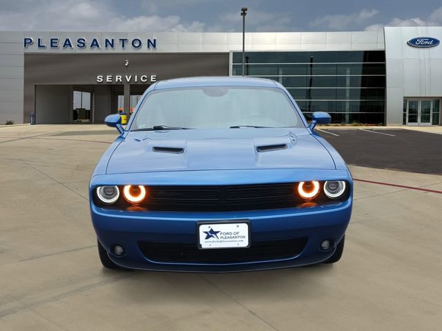 Used 2023 Dodge Challenger SXT w/ Blacktop Package image 8