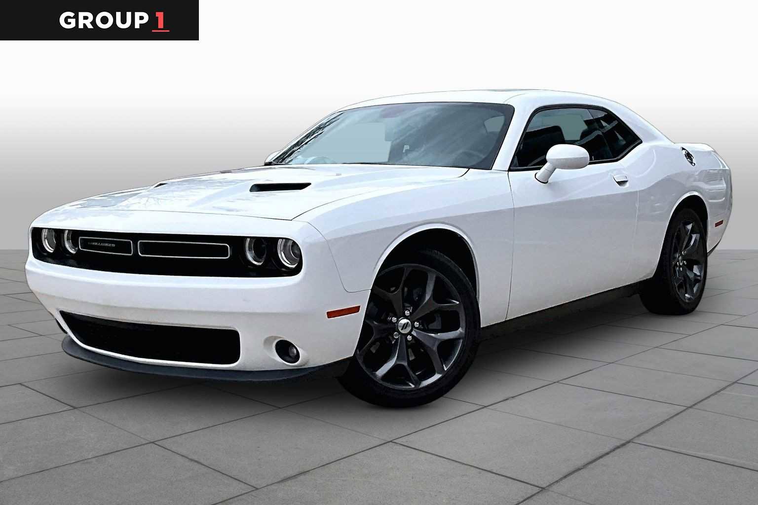 Used 2019 Dodge Challenger SXT w/ Plus Package image 1