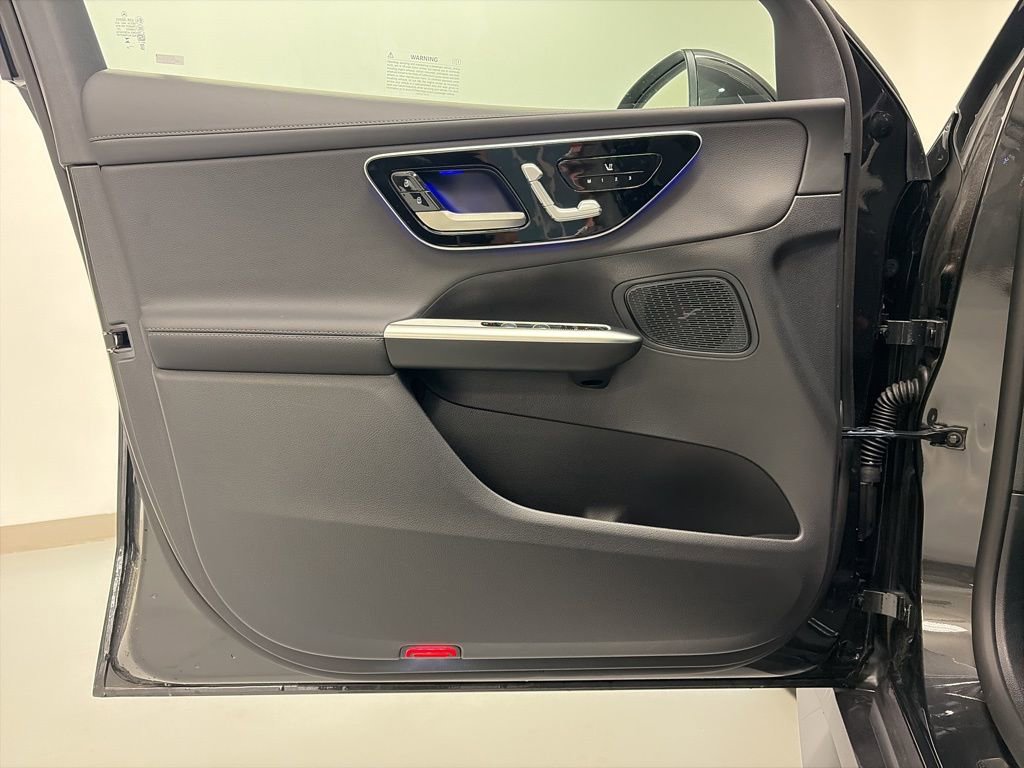 Used 2026 Mercedes-Benz GLC 350e 4MATIC image 13