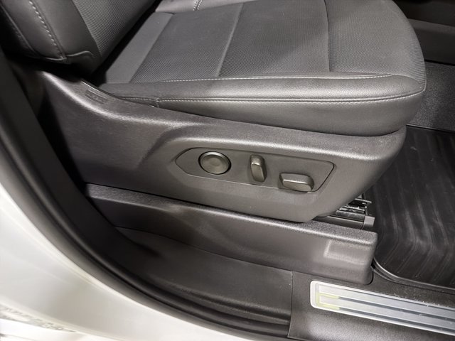 Used 2024 Chevrolet Silverado 1500 LTZ AWD/4WD image 37