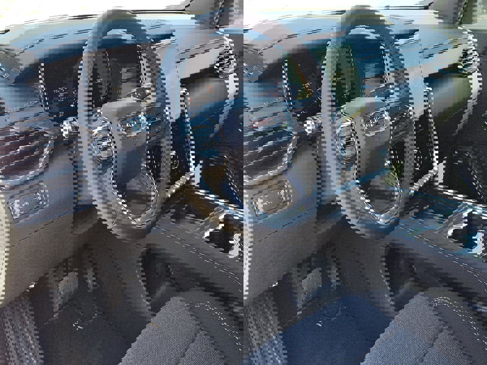 New 2025 GMC Acadia Elevation image 18