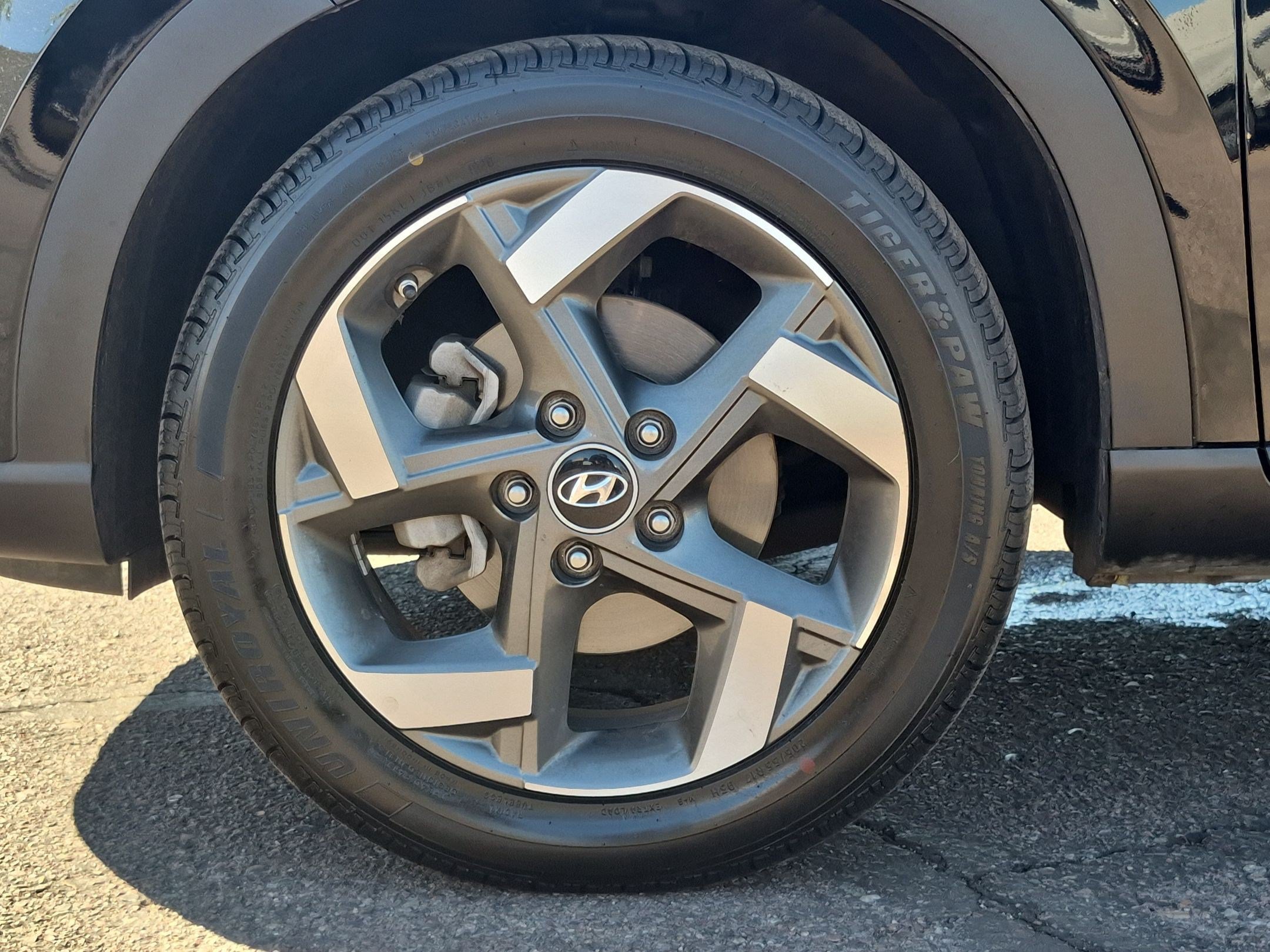 Used 2025 Hyundai Venue SEL FWD image 10