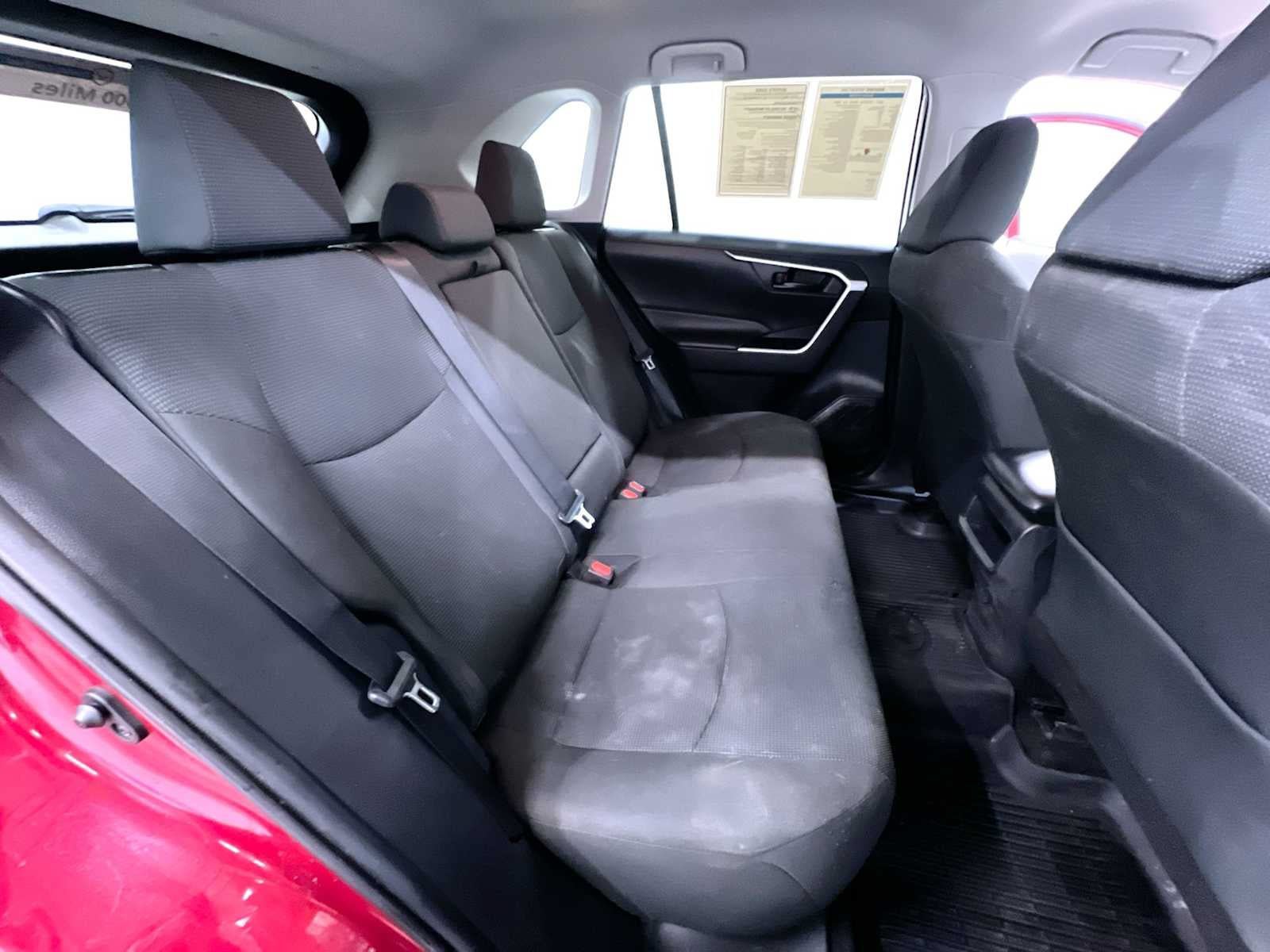 Used 2021 Toyota RAV4 LE AWD/4WD image 37