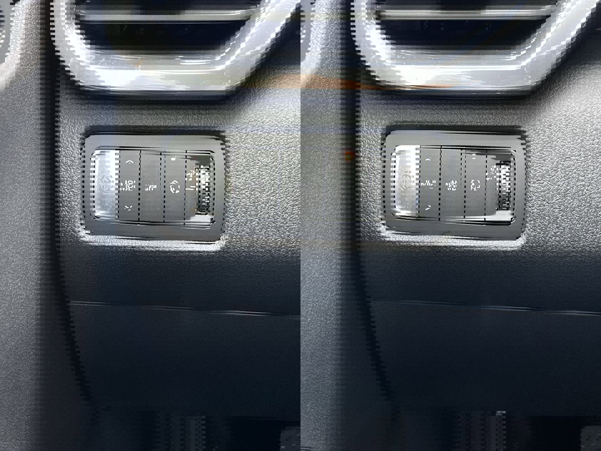 New 2026 GMC Acadia Denali w/ Super Cruise Package image 53