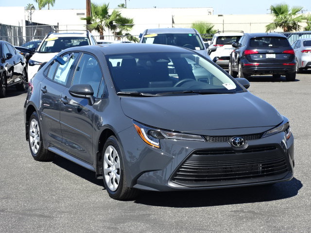 New 2027 Toyota Corolla LE FWD image 2