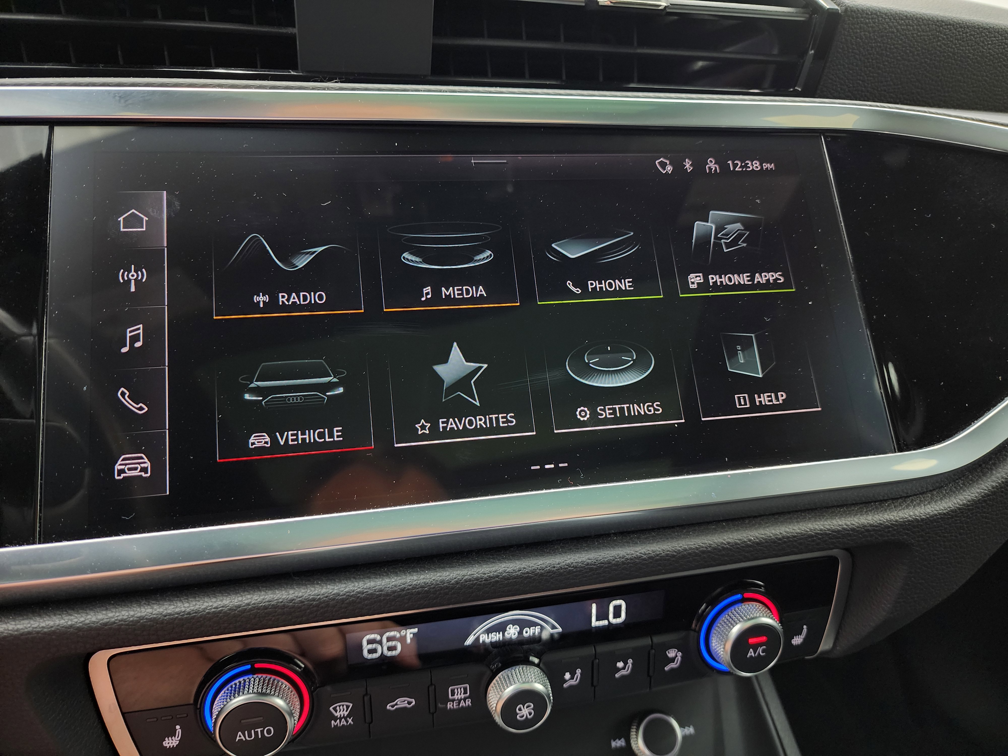 Used 2024 Audi Q3 2.0T Premium image 45