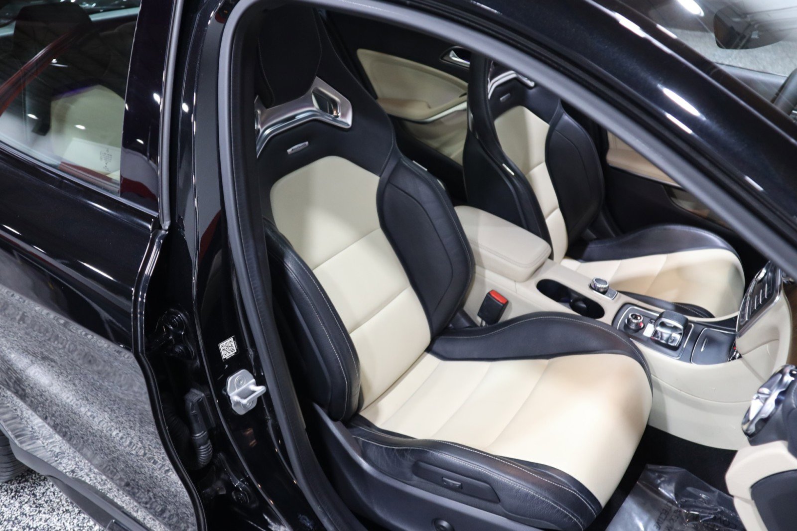 Used 2018 Mercedes-Benz GLA 45 AMG 4MATIC w/ Multimedia Package image 46