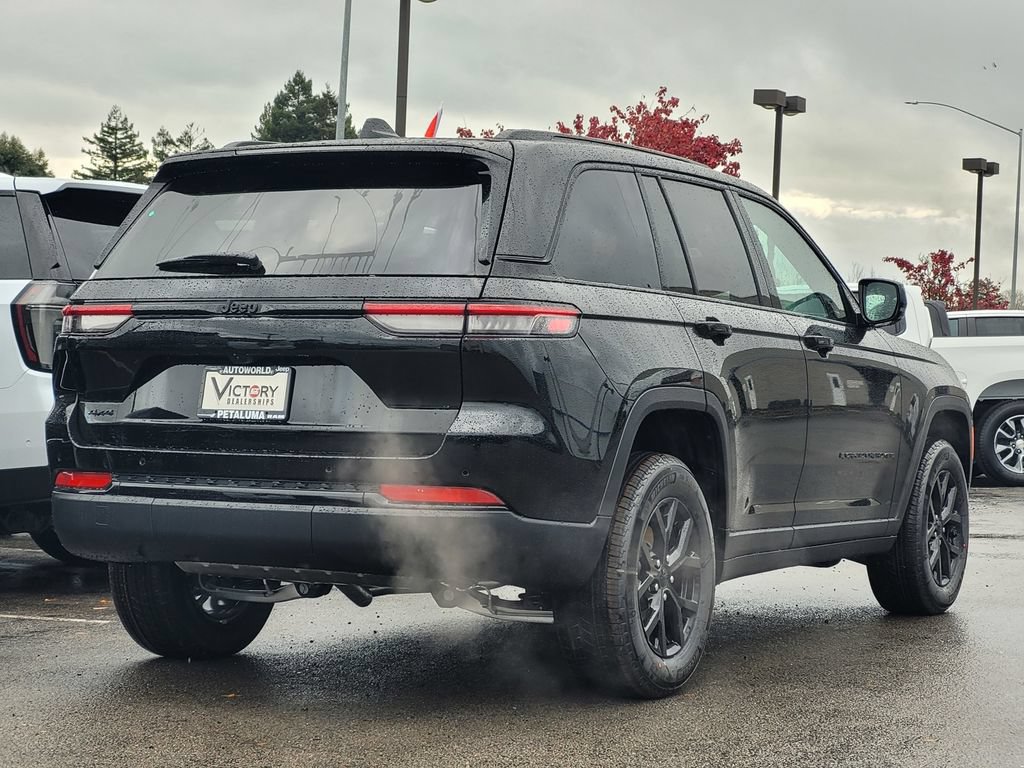 New 2025 Jeep Grand Cherokee Altitude AWD/4WD image 3