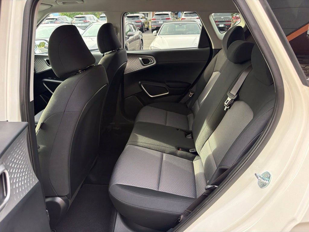 Used 2024 Kia Soul S FWD image 13