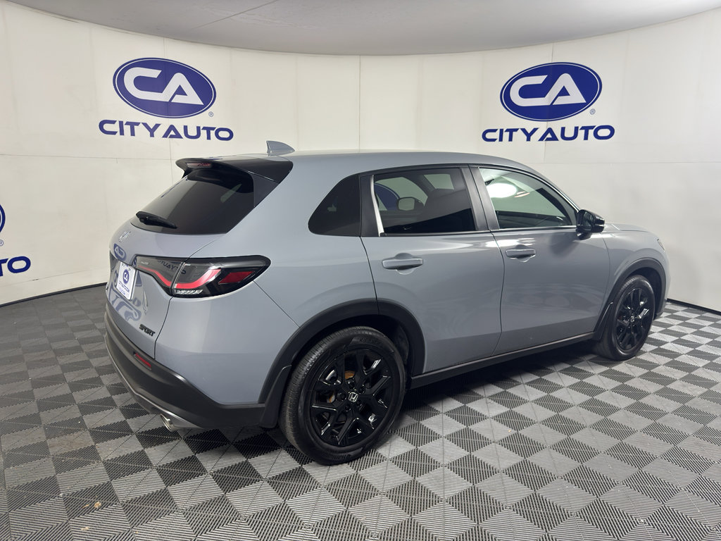 Used 2025 Honda HR-V Sport image 3