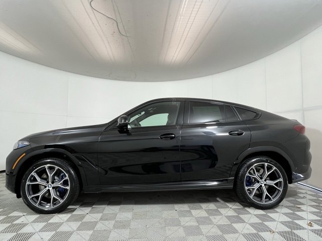 New 2026 BMW X6 M60i w/ Parking Assistance Package image 4