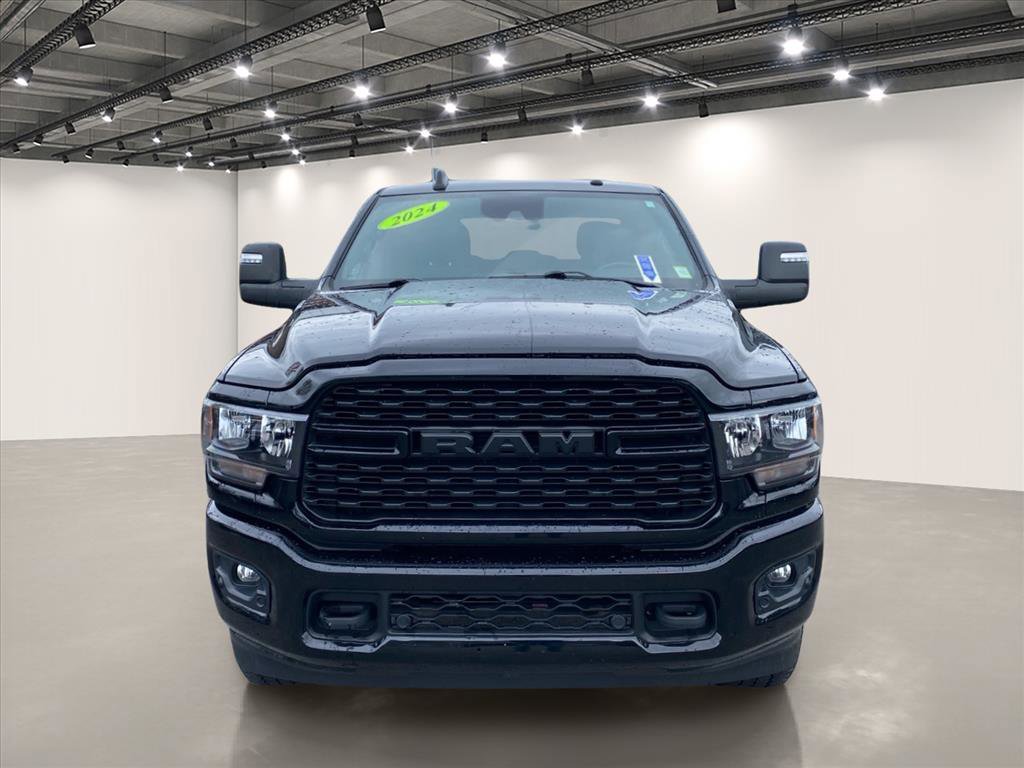 Used 2024 RAM 2500 Big Horn w/ Night Edition AWD/4WD image 2