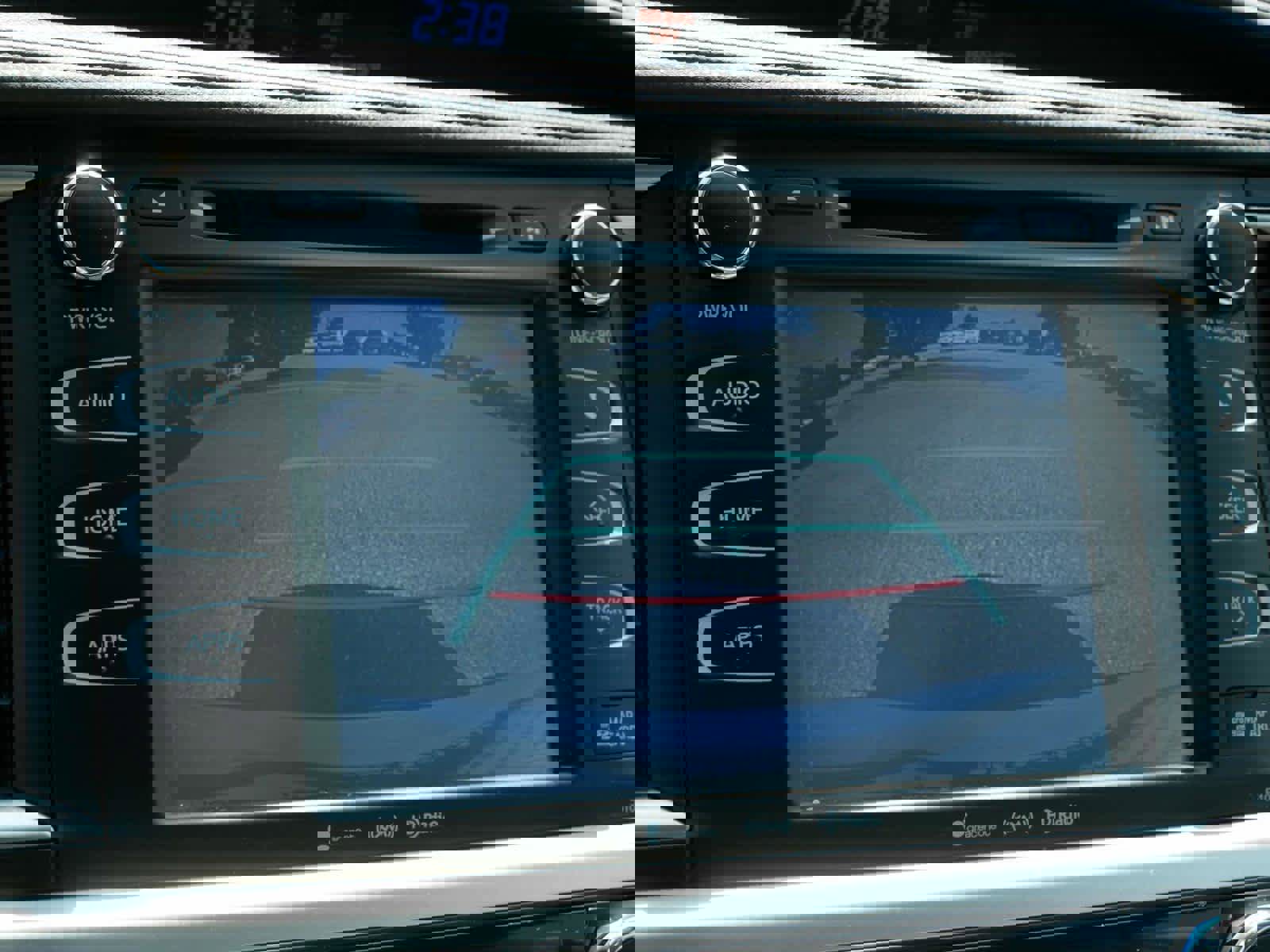 Used 2019 Toyota Highlander XLE image 32