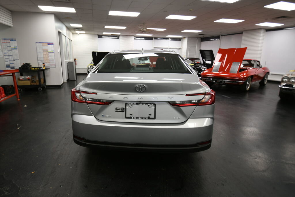 Certified 2025 Toyota Camry LE image 6