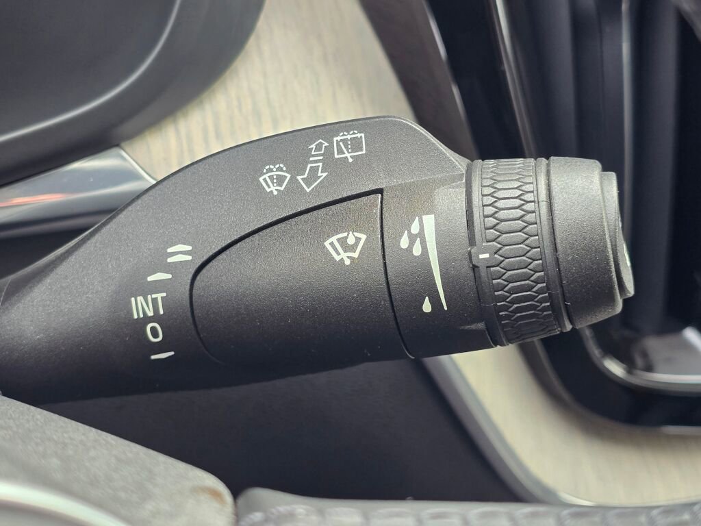 Used 2020 Volvo XC60 T5 Inscription w/ Protection Package Premier image 24