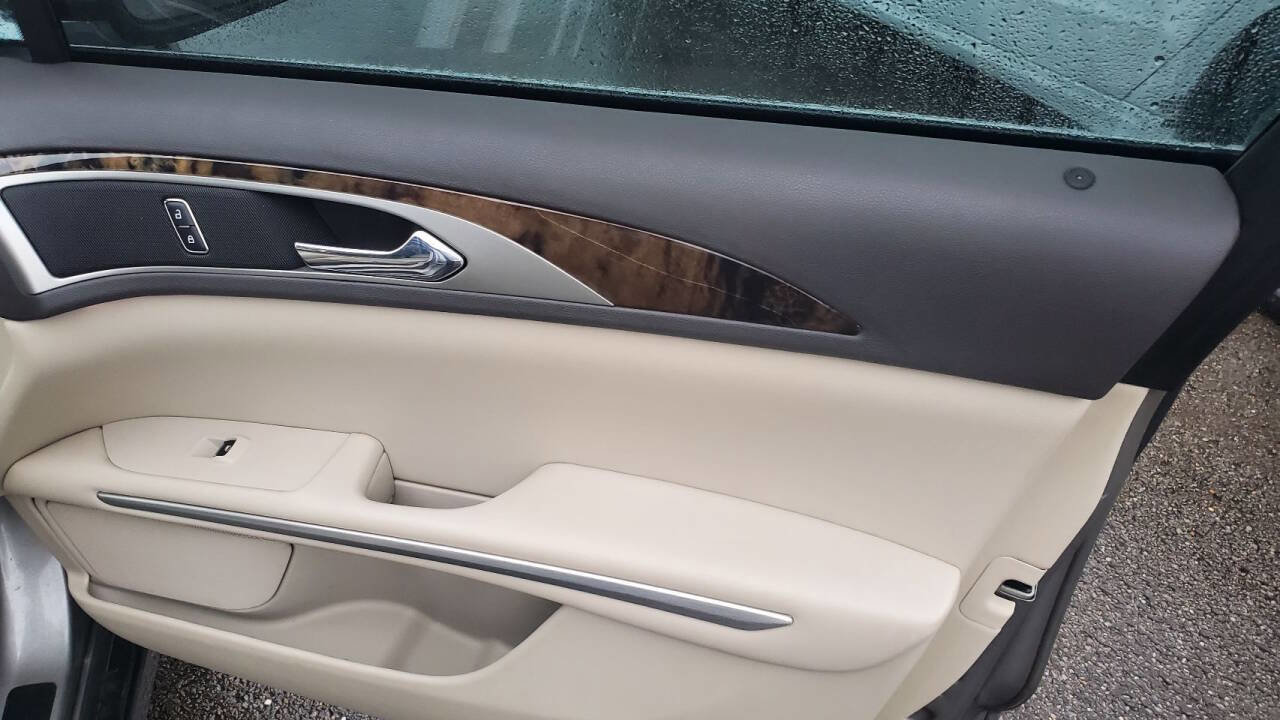 Used 2016 Lincoln MKZ Hybrid w/ Equipment Group 500A Select image 29