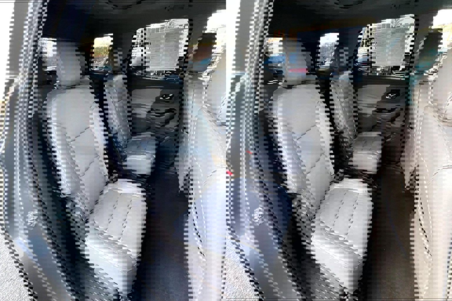 Used 2018 Chevrolet Traverse LT image 26