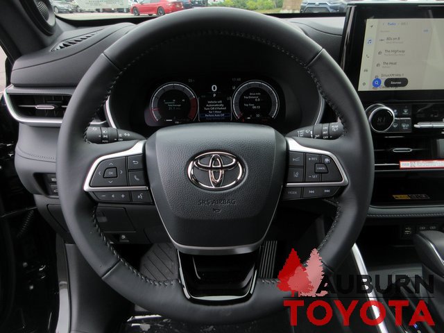 New 2026 Toyota Highlander XSE image 11