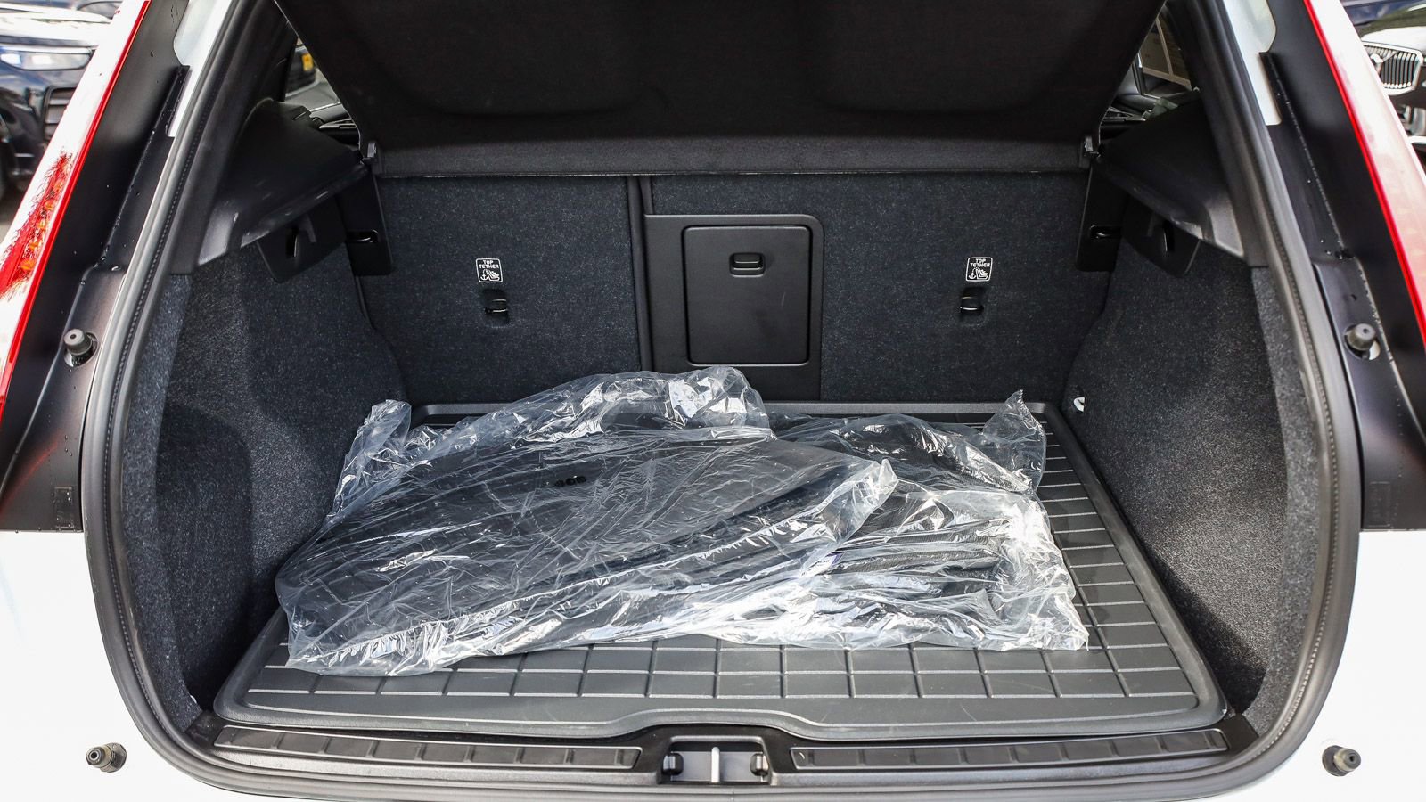 New 2025 Volvo XC40 B5 Core w/ Climate Package image 26