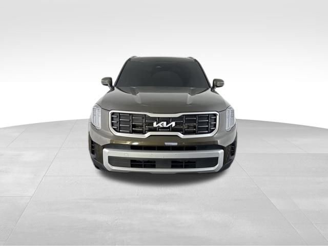 Certified 2024 Kia Telluride S w/ S Sunroof Package image 3