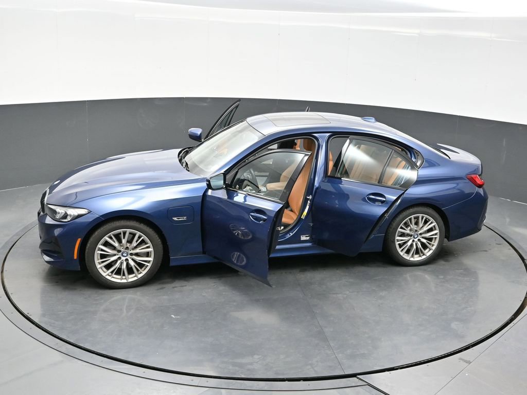 Used 2023 BMW 330e xDrive w/ Premium Package AWD/4WD image 44