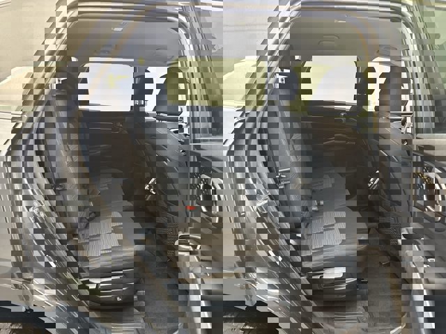 Used 2023 Kia Sorento LX image 17